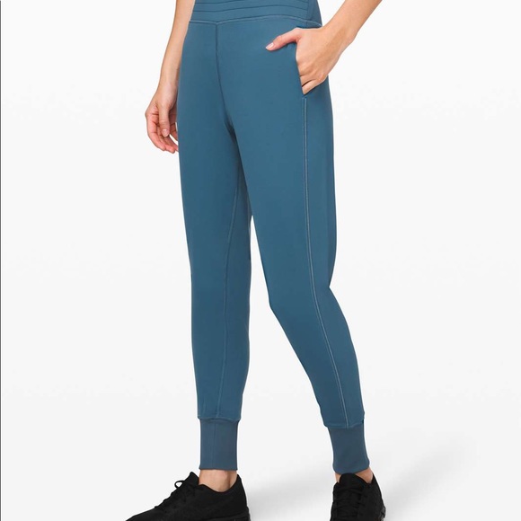 Lululemon flurry up jogger - Picture 2 of 10